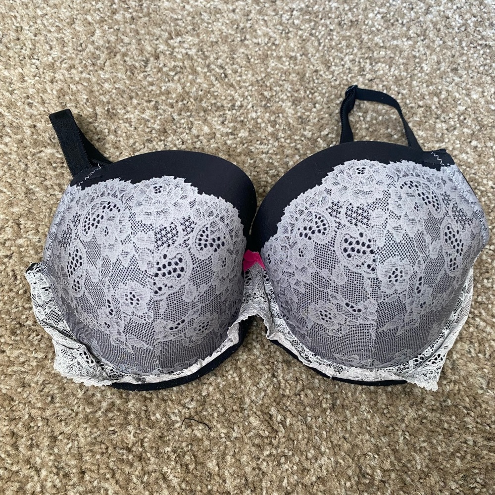 Multi-way bra. Wire and demi style.